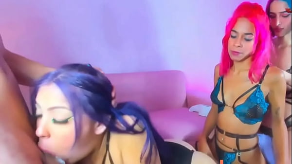 Latina Teen poses - wild