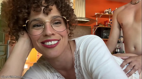 đam vlogger mẹ kế fucks đại học con trai