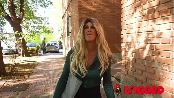 ¡¡El hijastro español pervertido le da a su mamá Jenna Arson una BBC para disfrutar!!