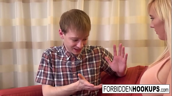 Cumshot Teen shows off - wild