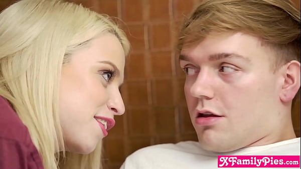 Die jugendliche Stiefschwester Madison Summers hatte das Gefühl, ihren Stiefbruder betrogen zu haben