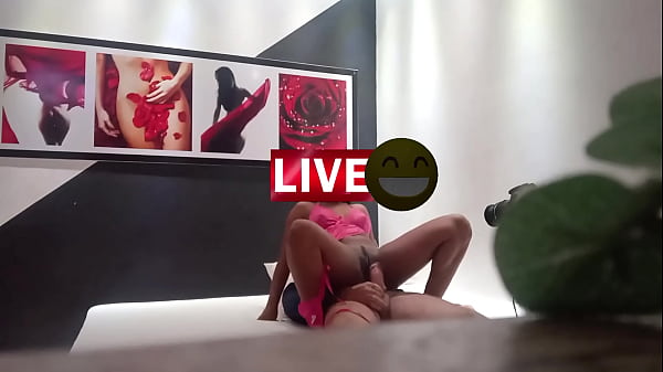 Ich habe den geilen Arsch meines Baba gefickt