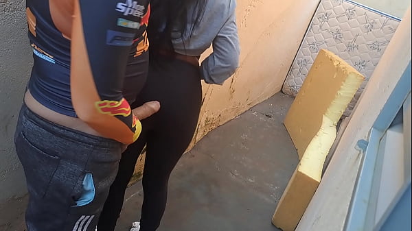 Schöner Teenager zieht Bukkake aus