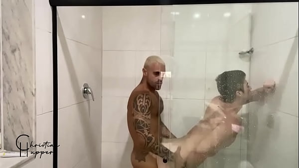 I met this guy at the gym and took him to the motel. (available to subscribers)