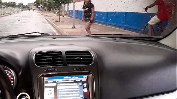 Public exhibitionism outdoors on the streets of Valledupar, Colombia. DeisyYeraldine giving a PutiVuelta in an Ubersex (Sex Ride) showing her big ass and sucking cock in the car on public roads