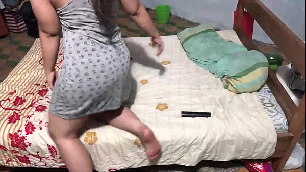 Sex mit meiner Nachbarin im Haus ihrer Eltern