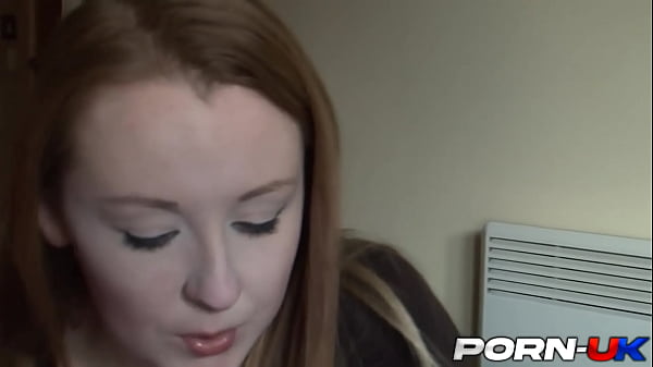 热惊人的青少年脱衣舞 - 射液