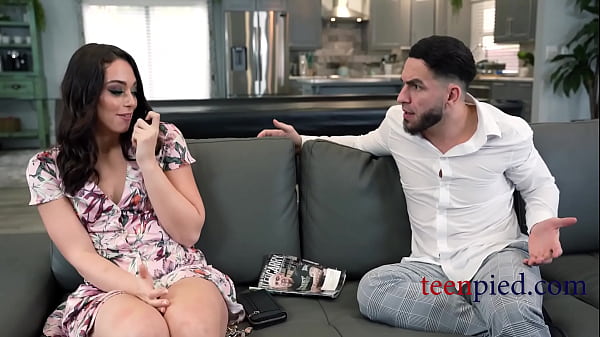 Stiefvater in seiner eigenen Falle gefangen – Sophia Burns