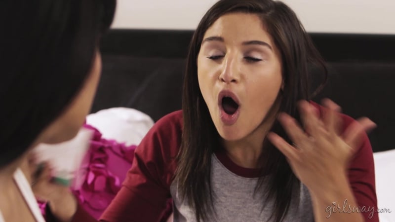 梅赛德斯·卡雷拉，色情片和卡特里娜·杰德（杰基尔博士和海德夫人第二部分/）[2016，高清1080p]